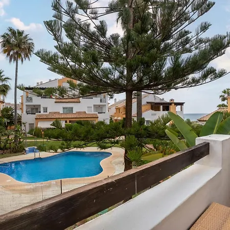 Elegant 5-bedroom Apartment- 1 Min Walk To The In Bahia De בית נופש מארבלה