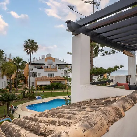 בית נופש Elegant 5-bedroom Apartment- 1 Min Walk To The In Bahia De