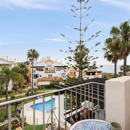 Elegant 5-bedroom Apartment- 1 Min Walk To The In Bahia De בית נופש *