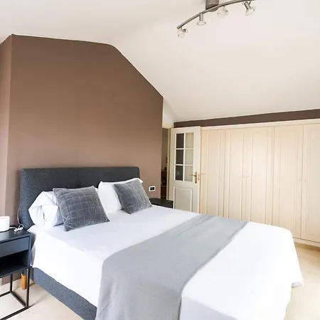 בית נופש Elegant 5-bedroom Apartment- 1 Min Walk To The In Bahia De *
