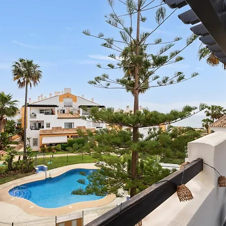 Elegant 5-bedroom Apartment- 1 Min Walk To The In Bahia De בית נופש *